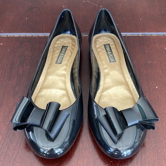 TERRA & AGUA - Black - Melissa Jelly Shoes - Gently Used - Picture 2 of 7